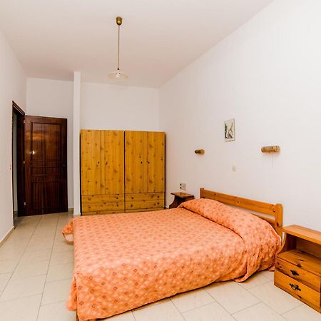 Erato Hotel Apartments Réthimno Kültér fotó